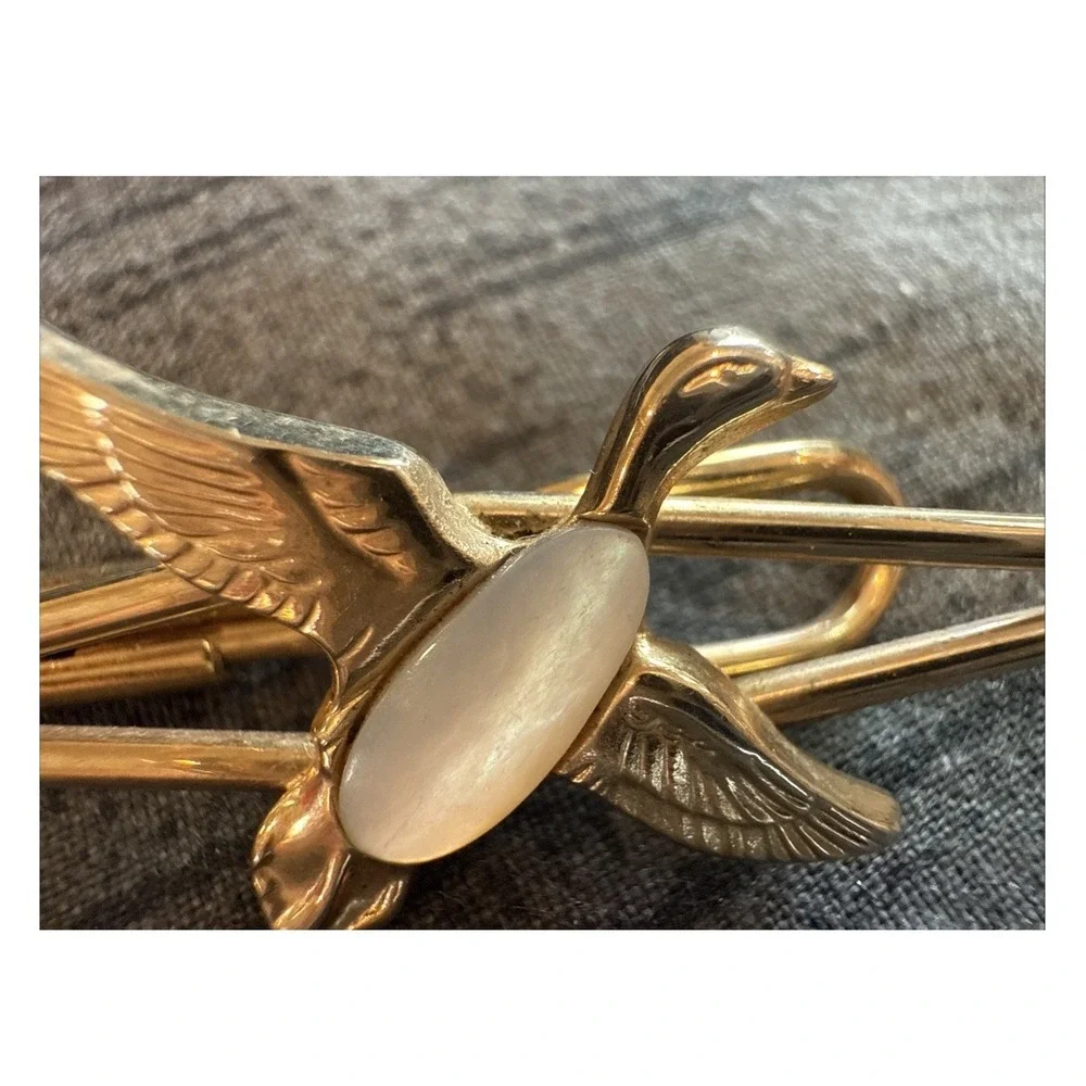 Vtg Signed Swank Gold Plated Duck in Flight Mother of Pearl Inlay 1.75